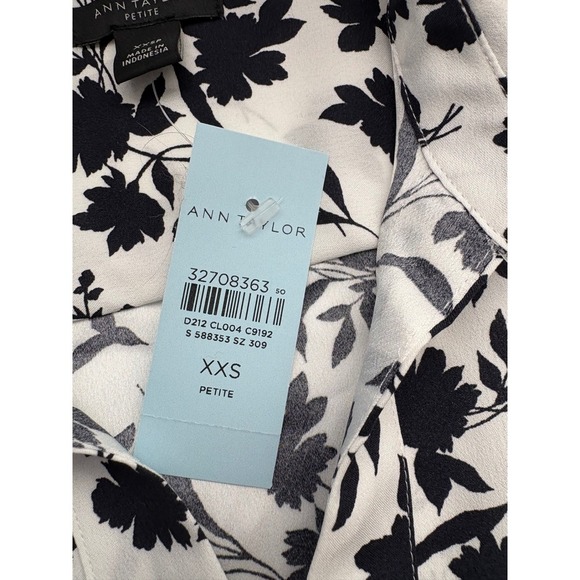 Ann Taylor Petite Black Floral Button Down Shirt Long Sleeve Blouse XXS - Picture 2 of 5